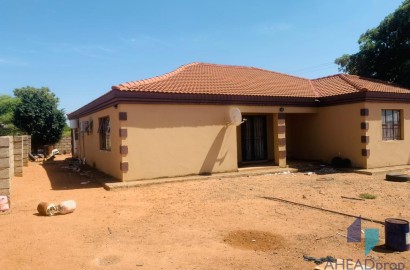 3 BEDROOM HOUSE FOR SALE- MOGODITSHANE