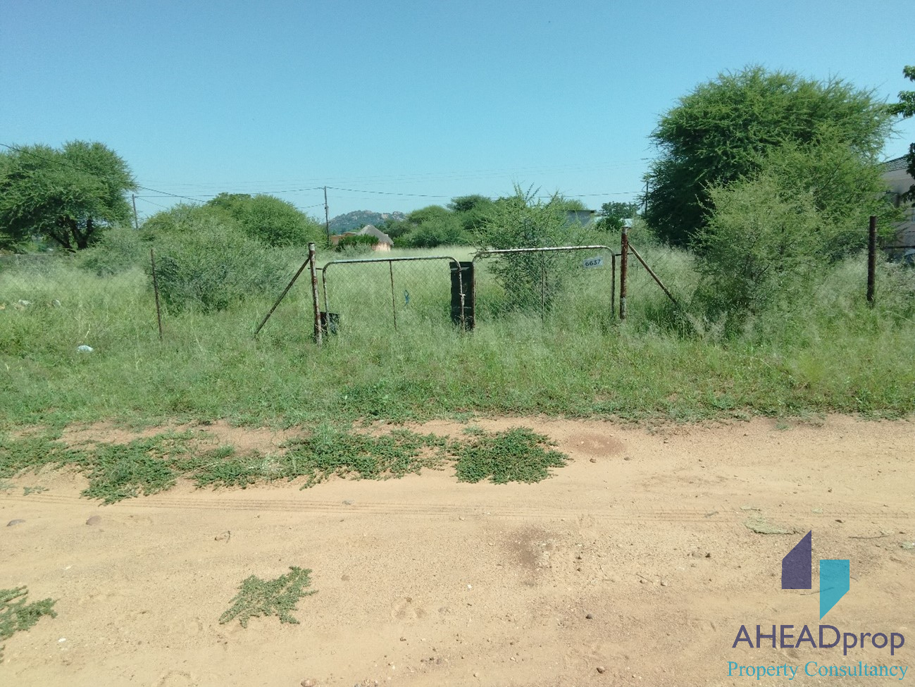 RESIDENTIAL PROPERTY ON TRIBAL LOT FOR SALE - THAMAGA